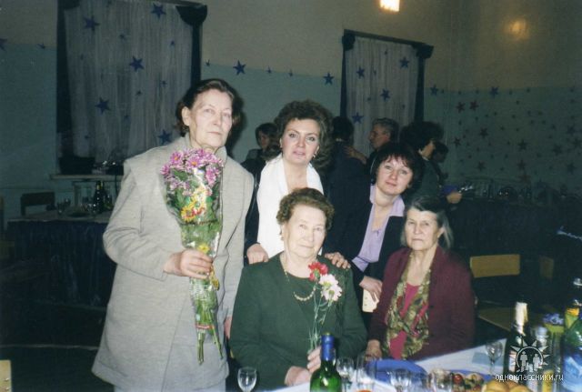 Вечер встреч 2002. Наша первая учительница Хомячук В.И.