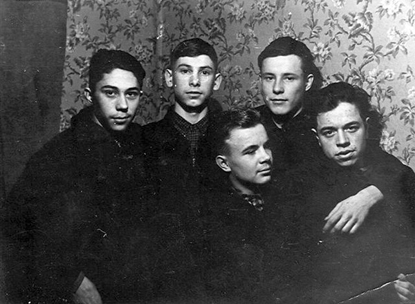 Выпуск 1954